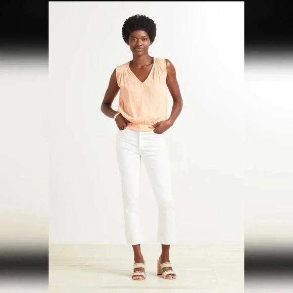 NWT Evereve Connor Smocked V Neck Top - Picture 2 of 8